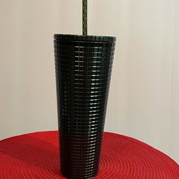 Starbucks Holiday Green Studded Tumbler Venti 24 oz NWT - Picture 3 of 4